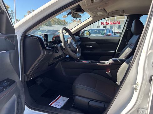 New 2026 Nissan Kicks SR w/ Cold Weather Package image 14