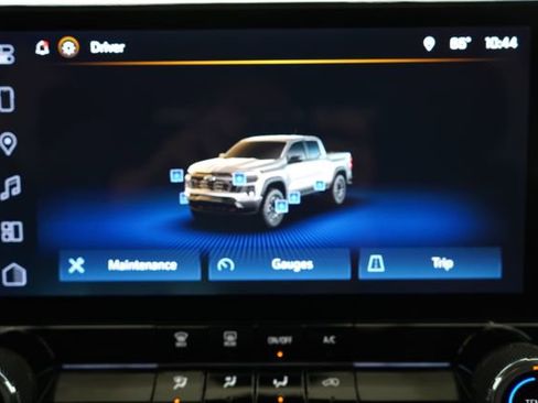 Used 2025 Chevrolet Colorado W/T AWD/4WD image 30
