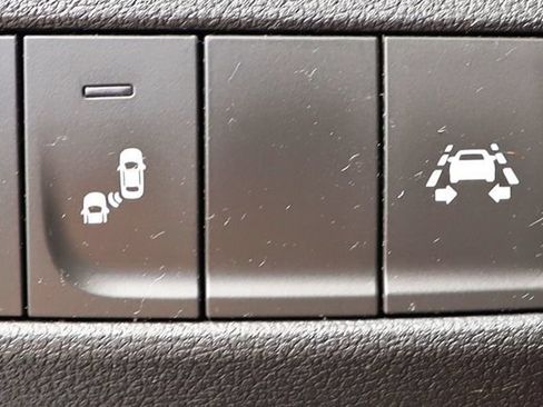 Used 2021 Hyundai Kona SEL FWD image 40