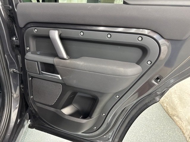 Used 2023 Land Rover Defender 110 X-Dynamic SE AWD/4WD image 10