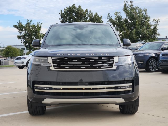 New 2027 Land Rover Range Rover Long Wheelbase SE AWD/4WD image 2