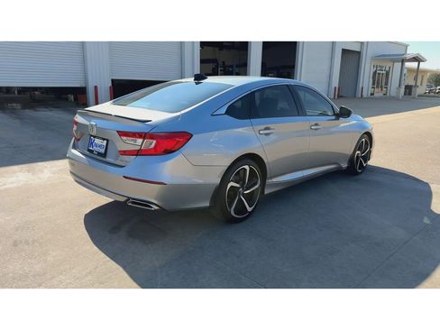 Used 2021 Honda Accord Sport image 8