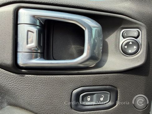 Used 2024 Jeep Wrangler High Altitude AWD/4WD image 18