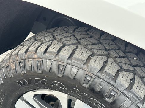 Used 2022 Chevrolet Colorado Z71 image 12