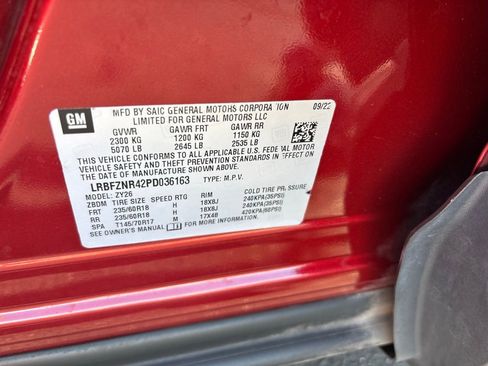 Used 2023 Buick Envision Essence image 11