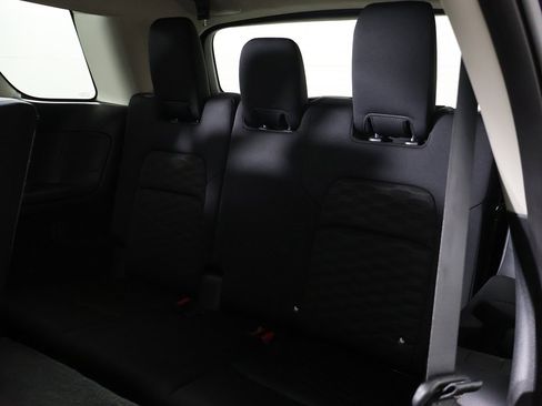 Used 2024 Nissan Pathfinder SV image 31