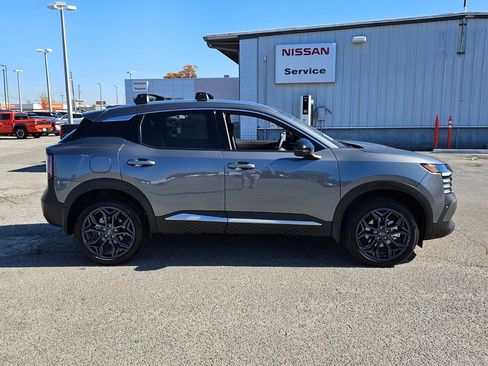 New 2026 Nissan Kicks SR w/ Cold Weather Package FWD image 15