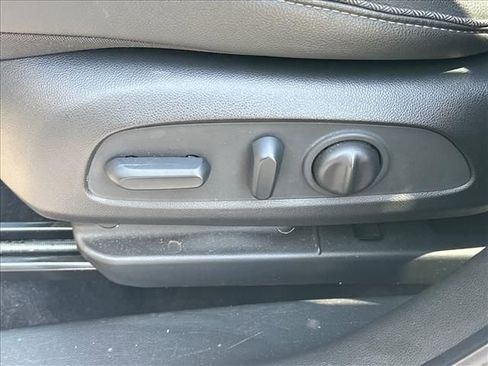 Certified 2023 Buick Encore GX Select w/ Sport Touring Package FWD image 21