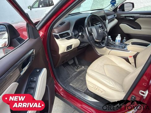 Used 2020 Toyota Highlander Platinum AWD/4WD image 15