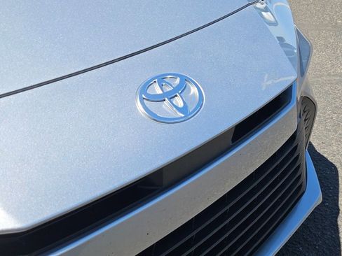Used 2026 Toyota Camry LE FWD image 30