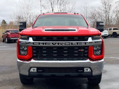 Used 2022 Chevrolet Silverado 2500 LT w/ Convenience Package image 2