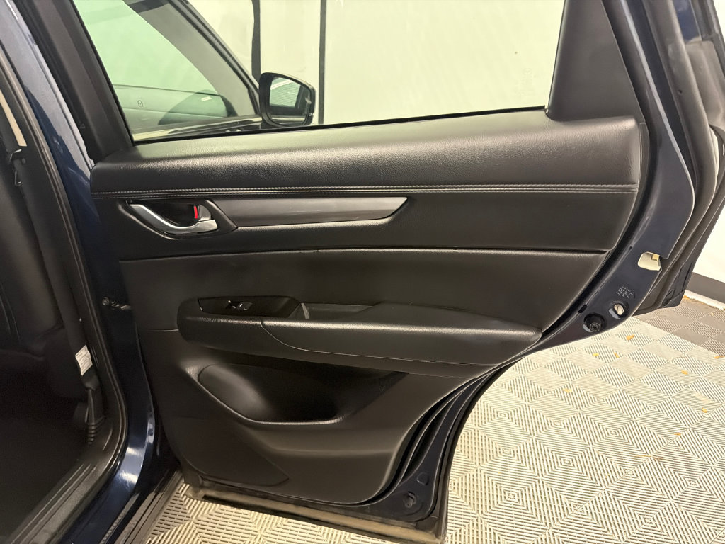 Used 2025 MAZDA CX-5 AWD 2.5 S w/ Preferred Package image 16
