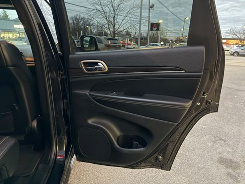 Used 2015 Jeep Grand Cherokee Limited image 25