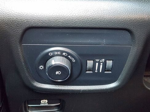 Used 2022 Jeep Grand Cherokee L Overland w/ Luxury Tech Group IV image 25