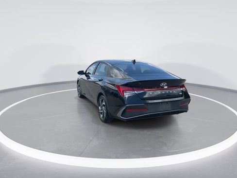 Certified 2025 Hyundai Elantra SEL FWD image 6