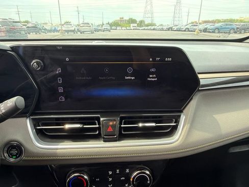 Used 2025 Chevrolet TrailBlazer ACTIV w/ Driver Confidence Package FWD image 9