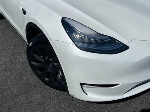 Used 2020 Tesla Model Y Long Range AWD/4WD image 2