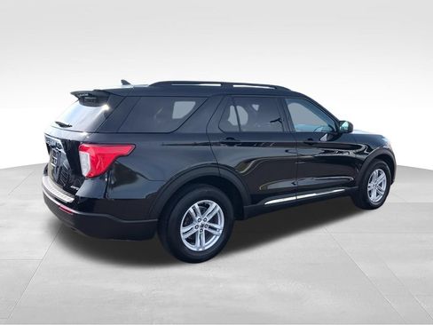 Used 2022 Ford Explorer XLT AWD/4WD image 8