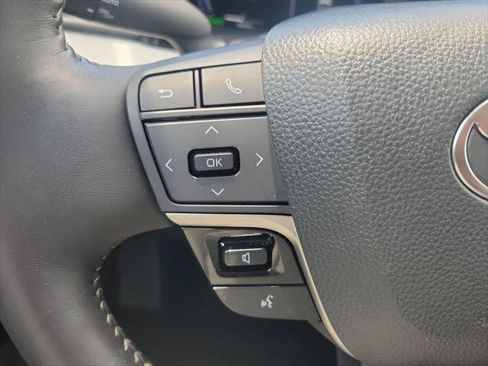 Certified 2025 Toyota Camry XLE FWD image 21