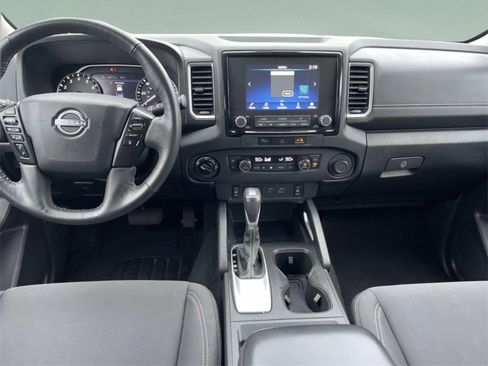 Used 2024 Nissan Frontier SV w/ SV Convenience Package image 7