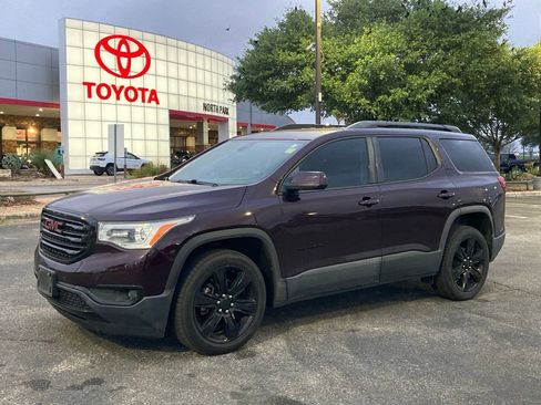 Used 2018 GMC Acadia SLT w/ LPO, Floor Liner Package image 1