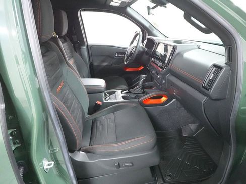 Used 2025 Nissan Frontier PRO-4X w/ Pro Convenience Package AWD/4WD image 31