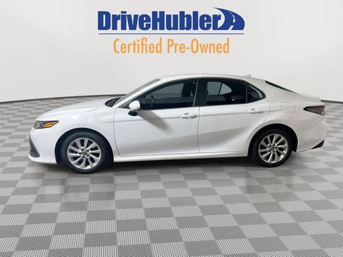 Used 2023 Toyota Camry LE image 5