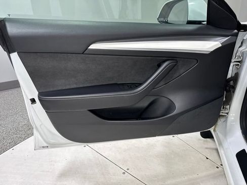Used 2021 Tesla Model 3 Standard Range Plus RWD image 10