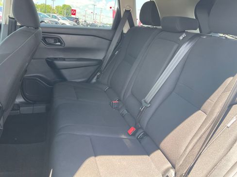 Used 2024 Nissan Rogue S AWD/4WD image 14