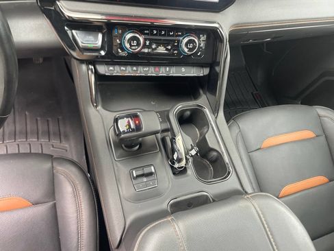 Used 2024 GMC Sierra 1500 AT4 w/ Technology Package AWD/4WD image 50