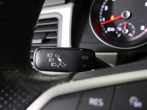 Used 2021 Volkswagen Atlas SE w/ Panoramic Sunroof Package image 29