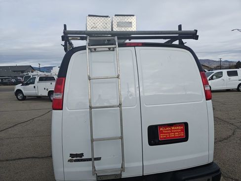 Used 2019 Chevrolet Express 3500 w/ Driver Convenience Package image 12