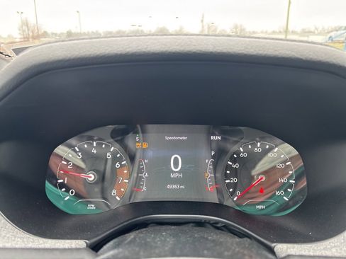 Used 2024 Jeep Compass Latitude image 8