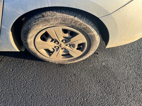 Used 2017 Chevrolet Cruze LS image 27