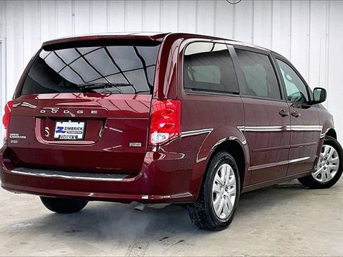 Used 2017 Dodge Grand Caravan SE image 12