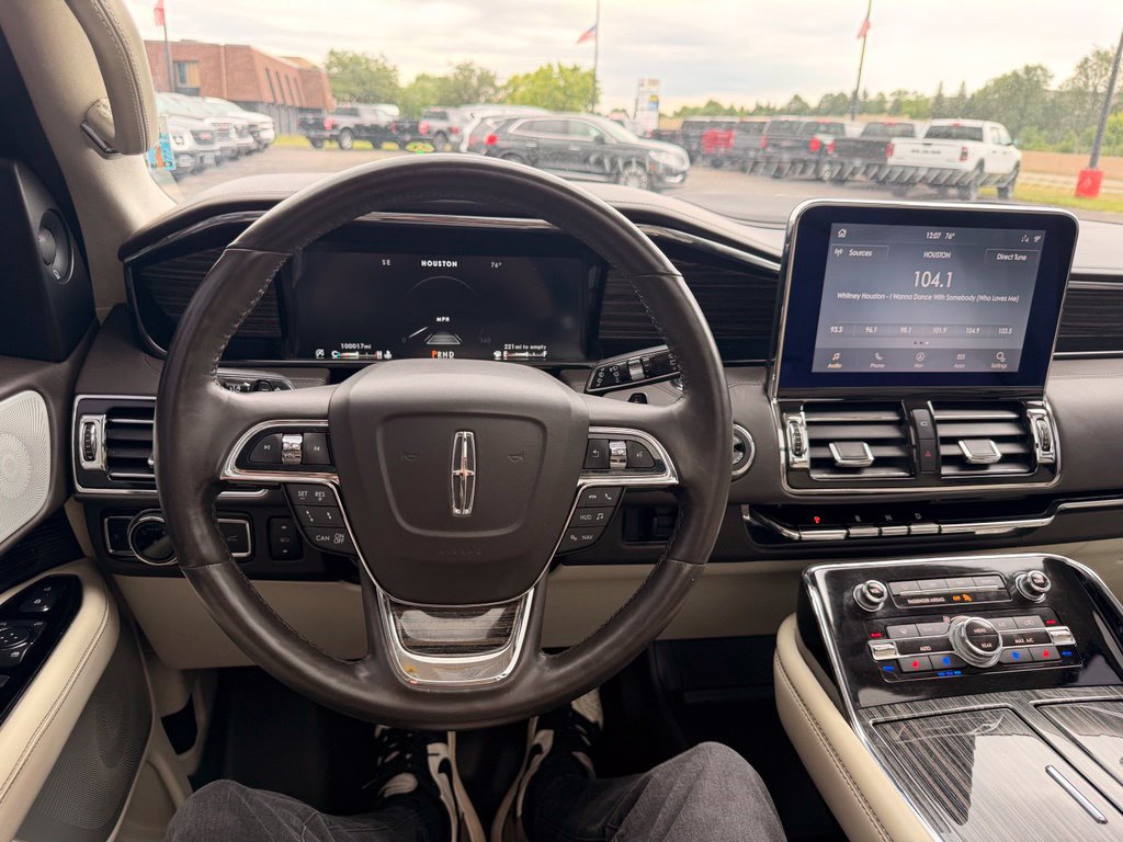 Used 2021 Lincoln Navigator L Black Label AWD/4WD image 40