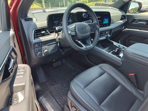 Used 2025 Chevrolet Tahoe Z71 AWD/4WD image 15
