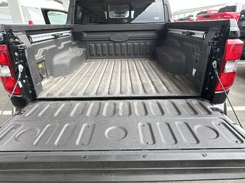 New 2025 Ford Maverick Lobo image 18