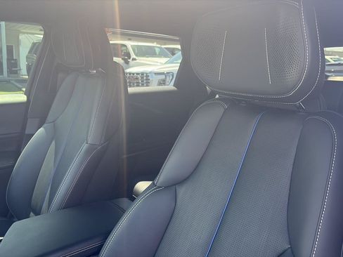 Used 2024 Cadillac Lyriq Luxury RWD image 31