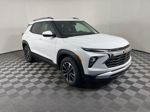 New 2026 Chevrolet TrailBlazer LT FWD image 6