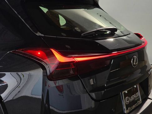New 2026 Lexus UX 300h FWD image 10