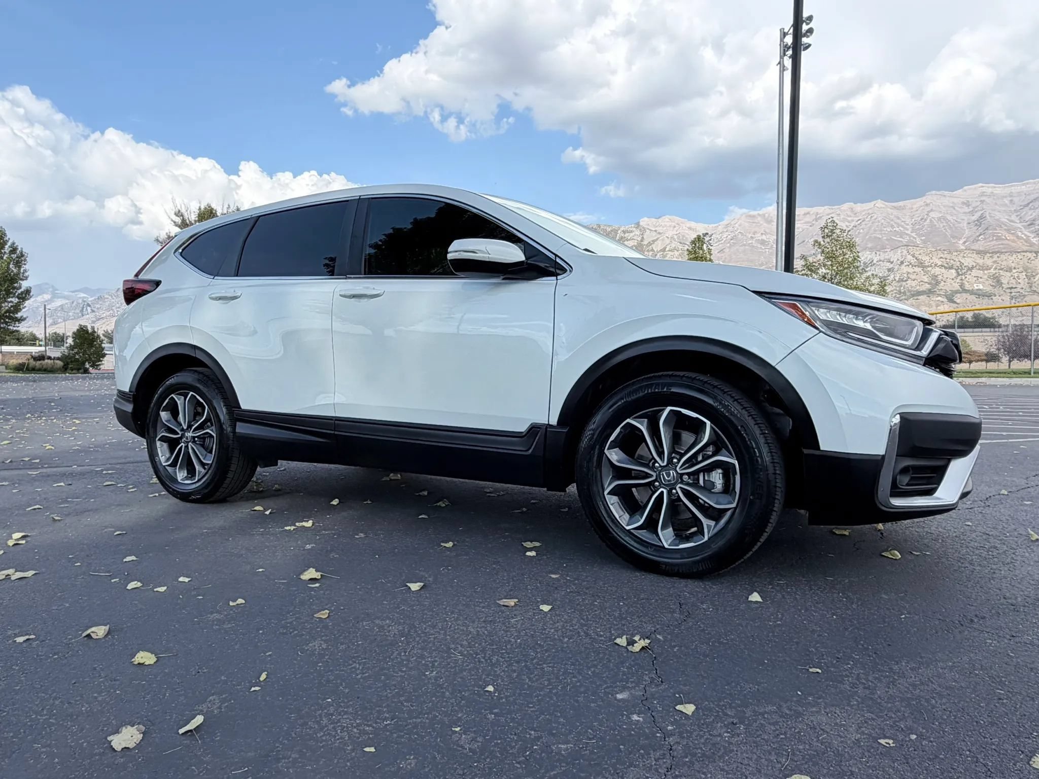 Used 2022 Honda CR-V EX image 2