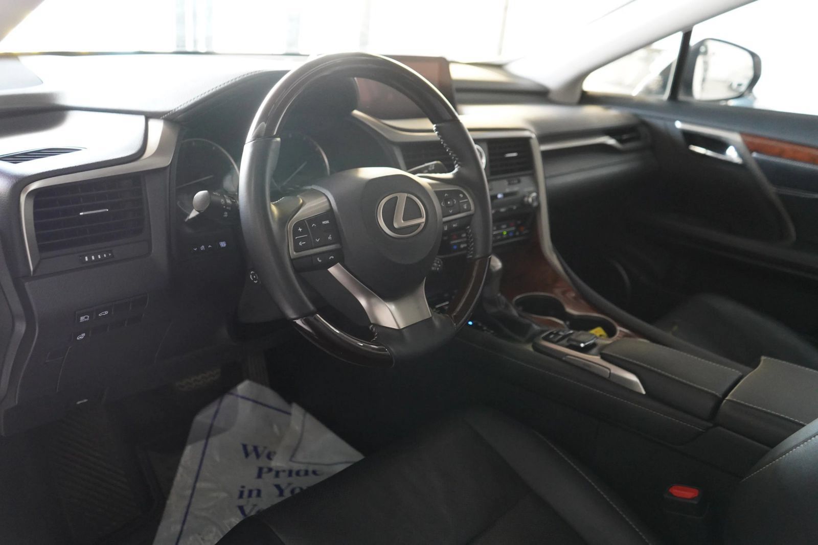 Used 2019 Lexus RX 350L FWD image 4