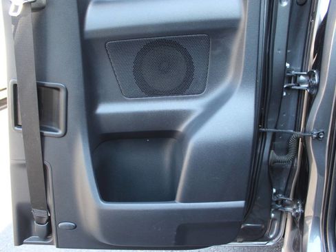 Used 2016 Toyota Tacoma TRD Off-Road w/ Towing Package image 13