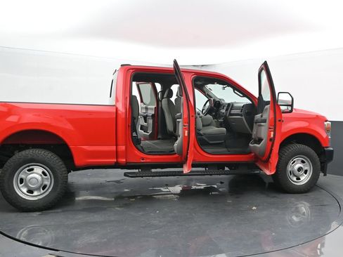 Used 2020 Ford F350 XL w/ Power Equipment Group image 46