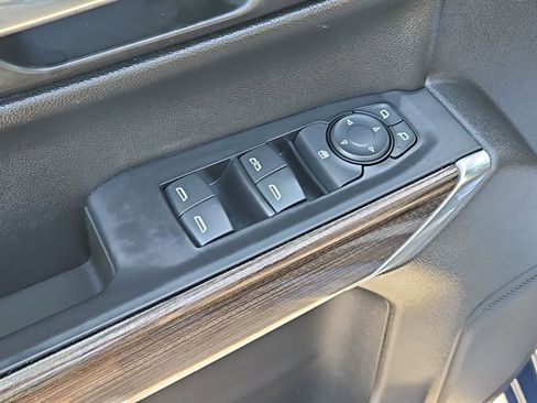 Used 2021 Chevrolet Silverado 1500 LT RWD image 11