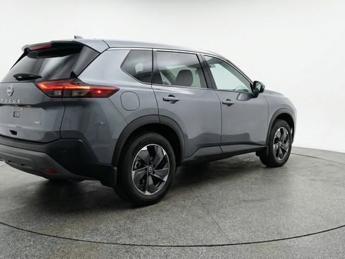 Used 2025 Nissan Rogue SV AWD/4WD image 9