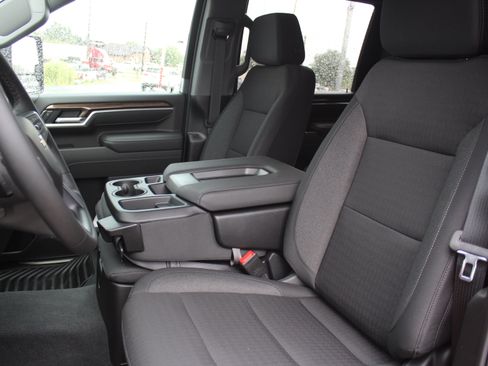 New 2026 Chevrolet Silverado 2500 LT w/ Convenience Package AWD/4WD image 9