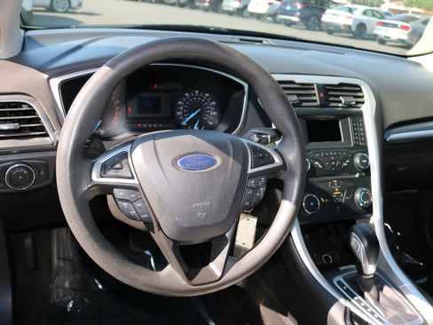 Used 2013 Ford Fusion S FWD image 23