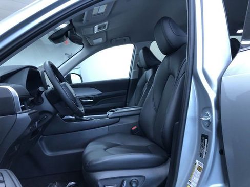 Used 2026 Toyota Grand Highlander AWD image 19